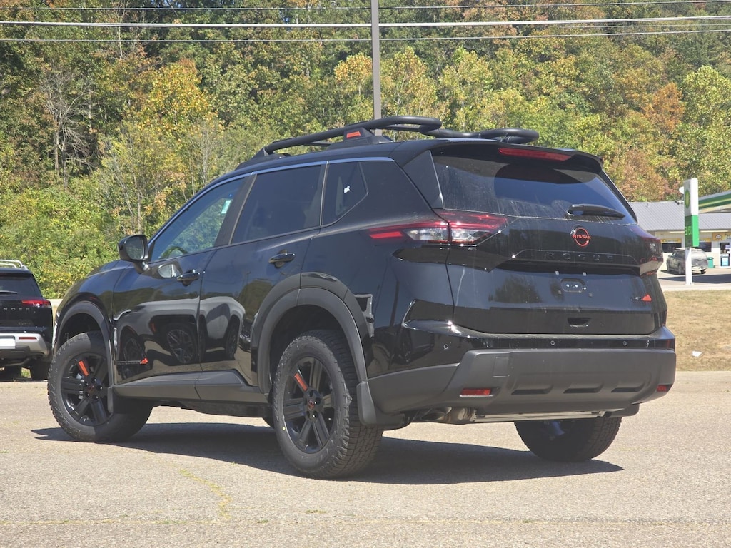 2026 Nissan Rogue SV photo 2