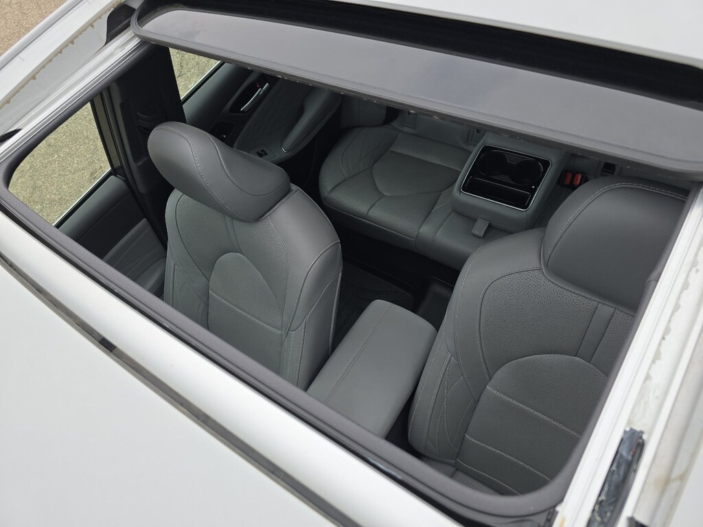 Used 2022 Toyota Avalon Limited Sedan