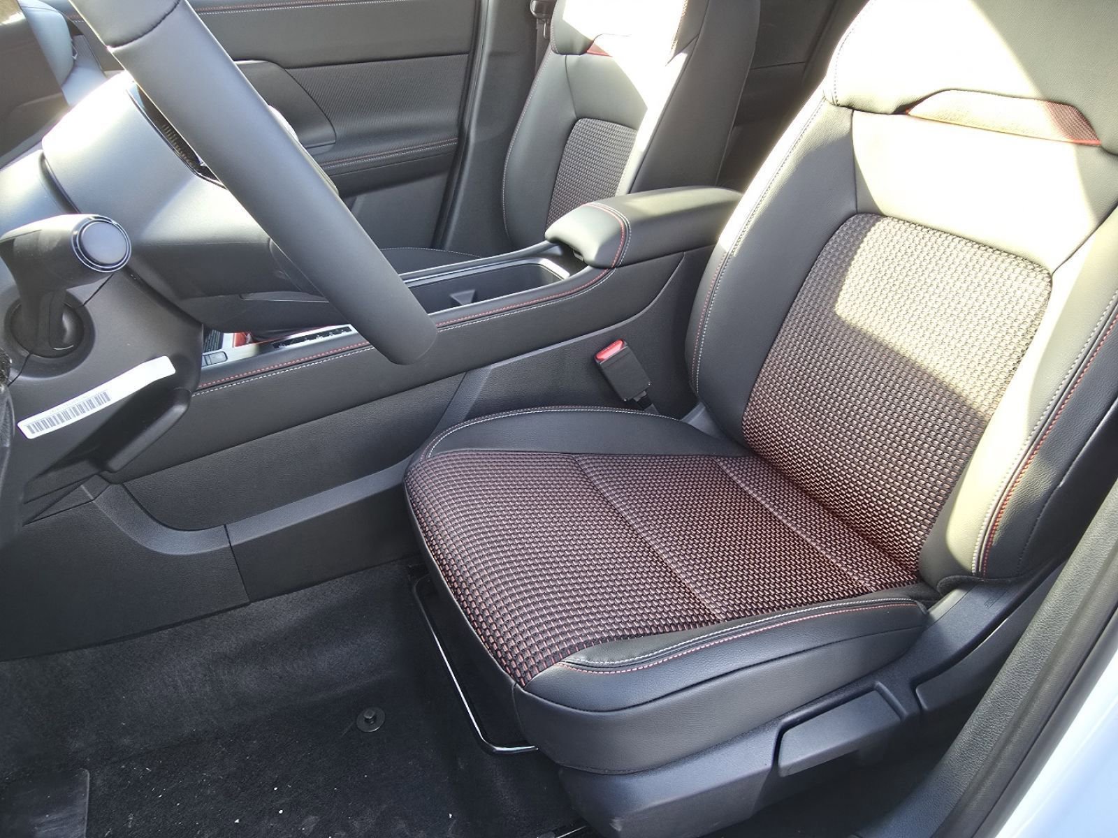2026 Nissan KICKS SR AWD - Photo 14