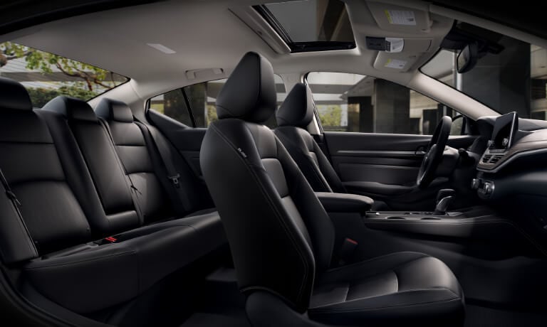 2020 Nissan Altima interior