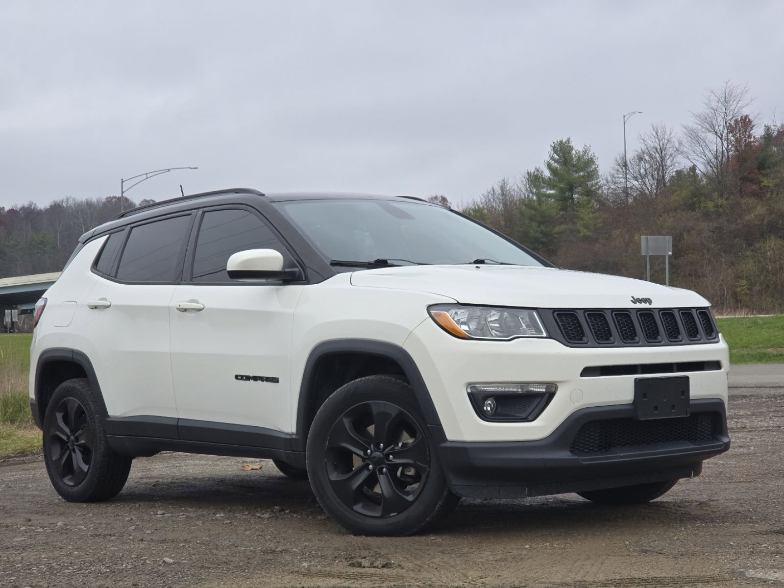 2018 Jeep Compass Latitude photo 2