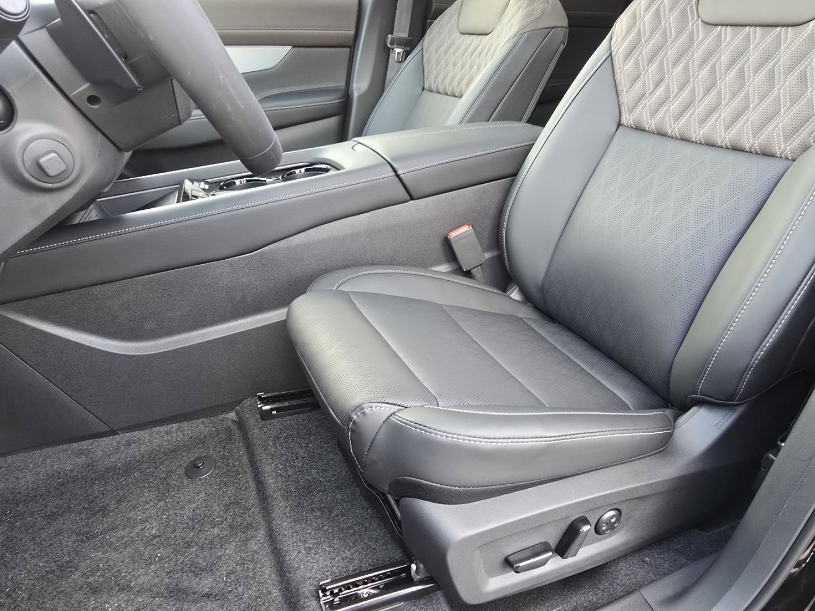 2026 Nissan Murano Platinum - Photo 16