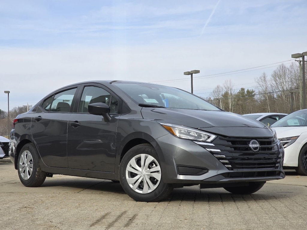 New 2025 Nissan Versa 1.6 S Sedan