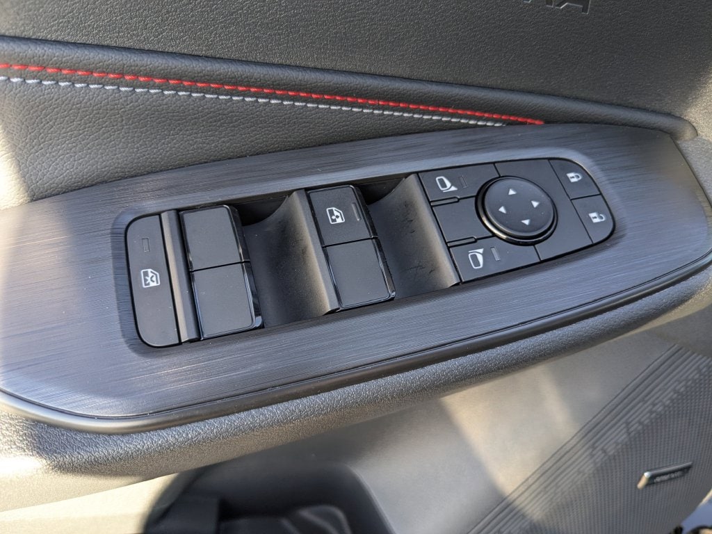 2026 Nissan Sentra SR - Photo 22