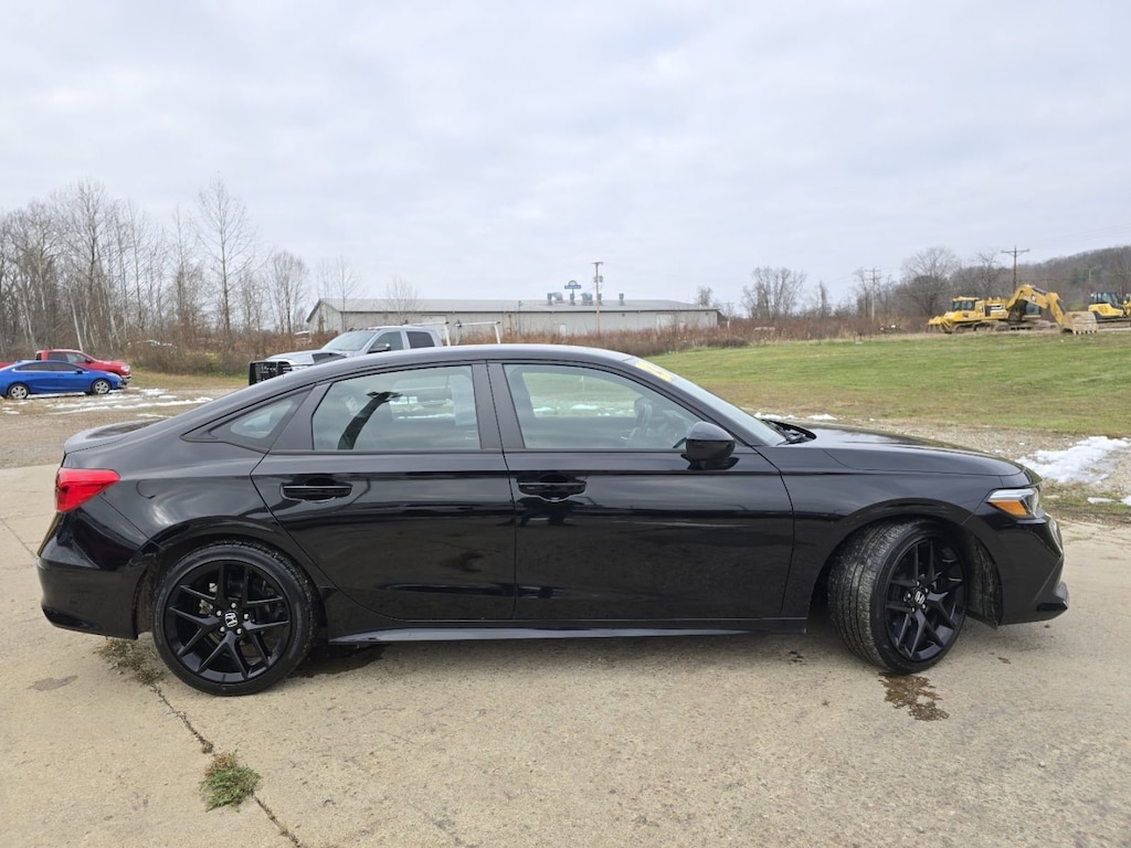 2023 Honda Civic Sport photo 3