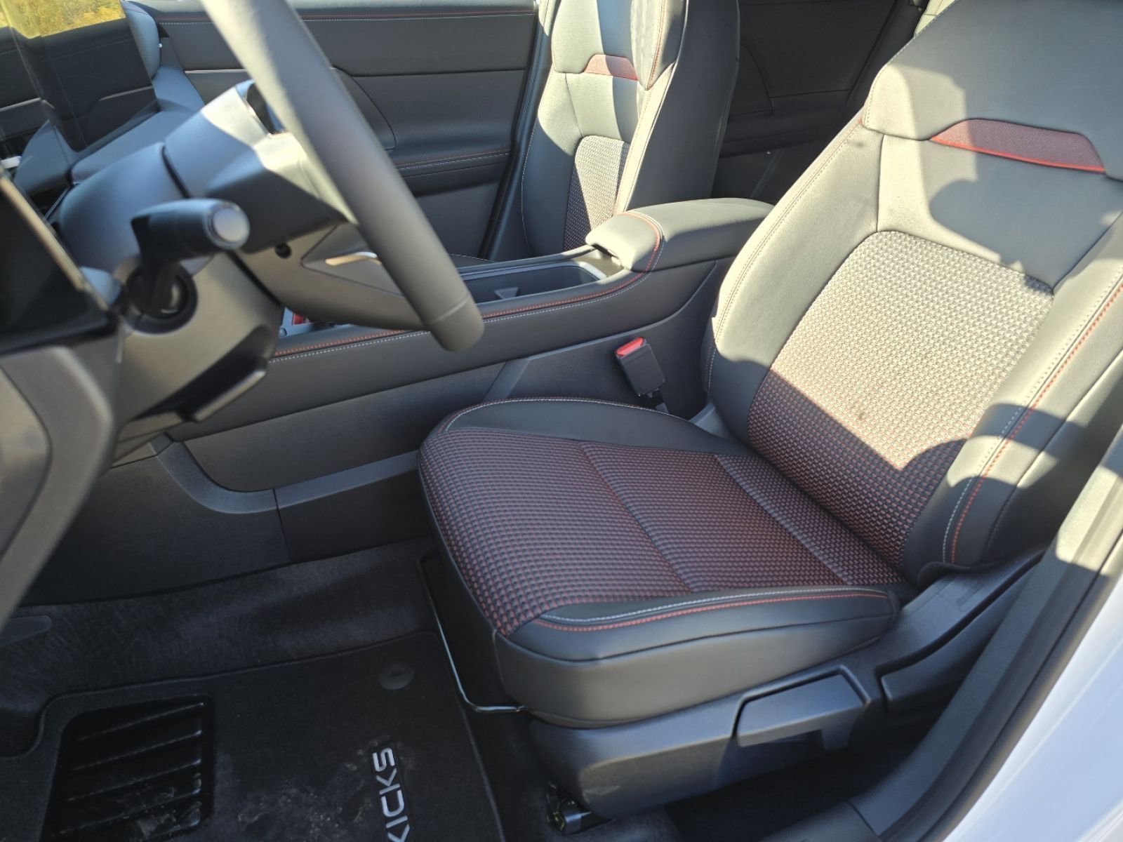 2026 Nissan KICKS SR AWD - Photo 14