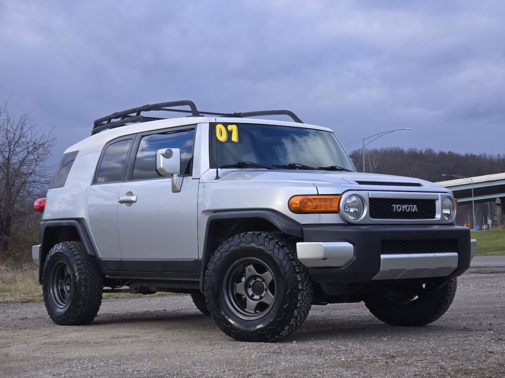2007 Toyota FJ Cruiser Base photo 2