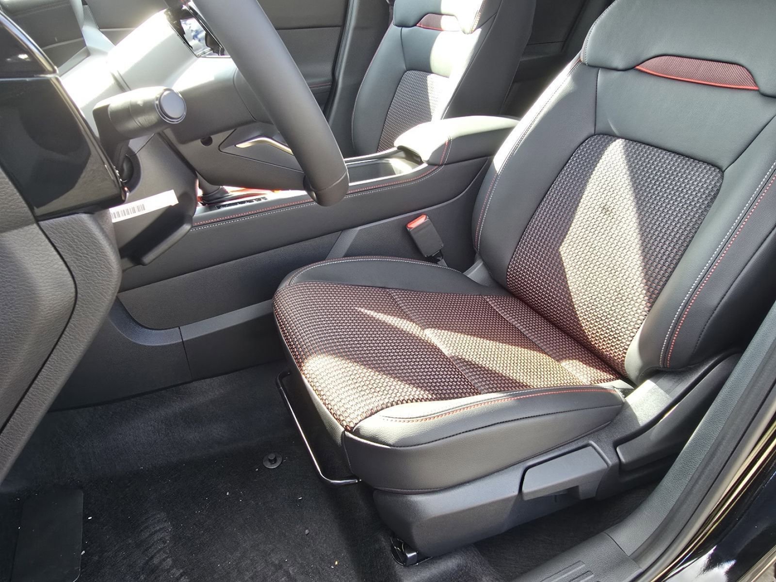 2026 Nissan KICKS SR AWD - Photo 13