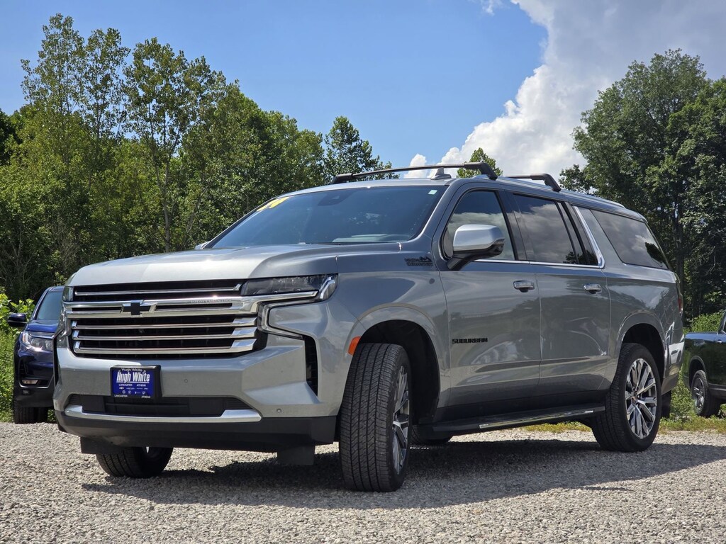 2024 Chevrolet Suburban High Country photo 2