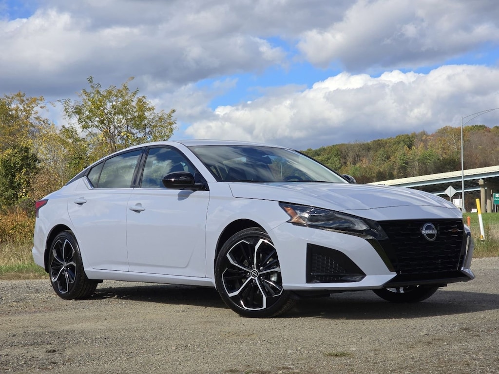 New 2025 Nissan Altima 2.5 SR Sedan