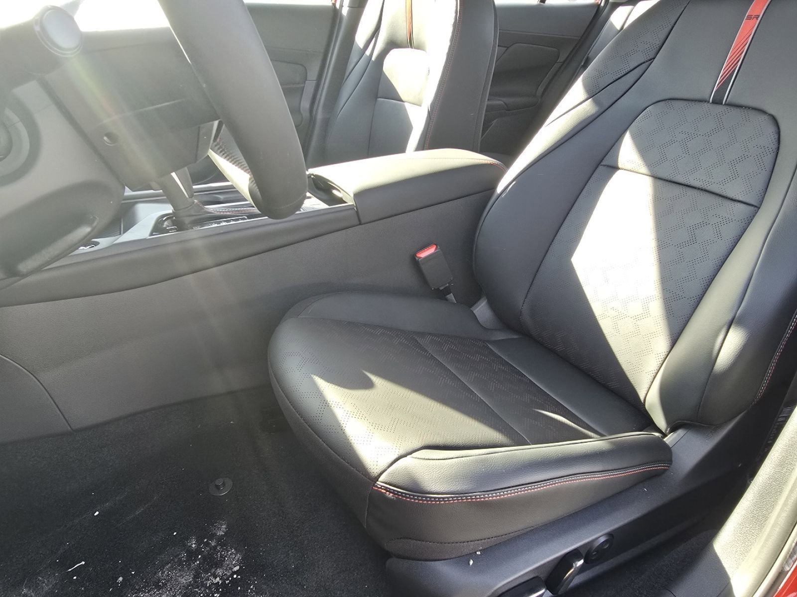 2026 Nissan Sentra SR - Photo 14