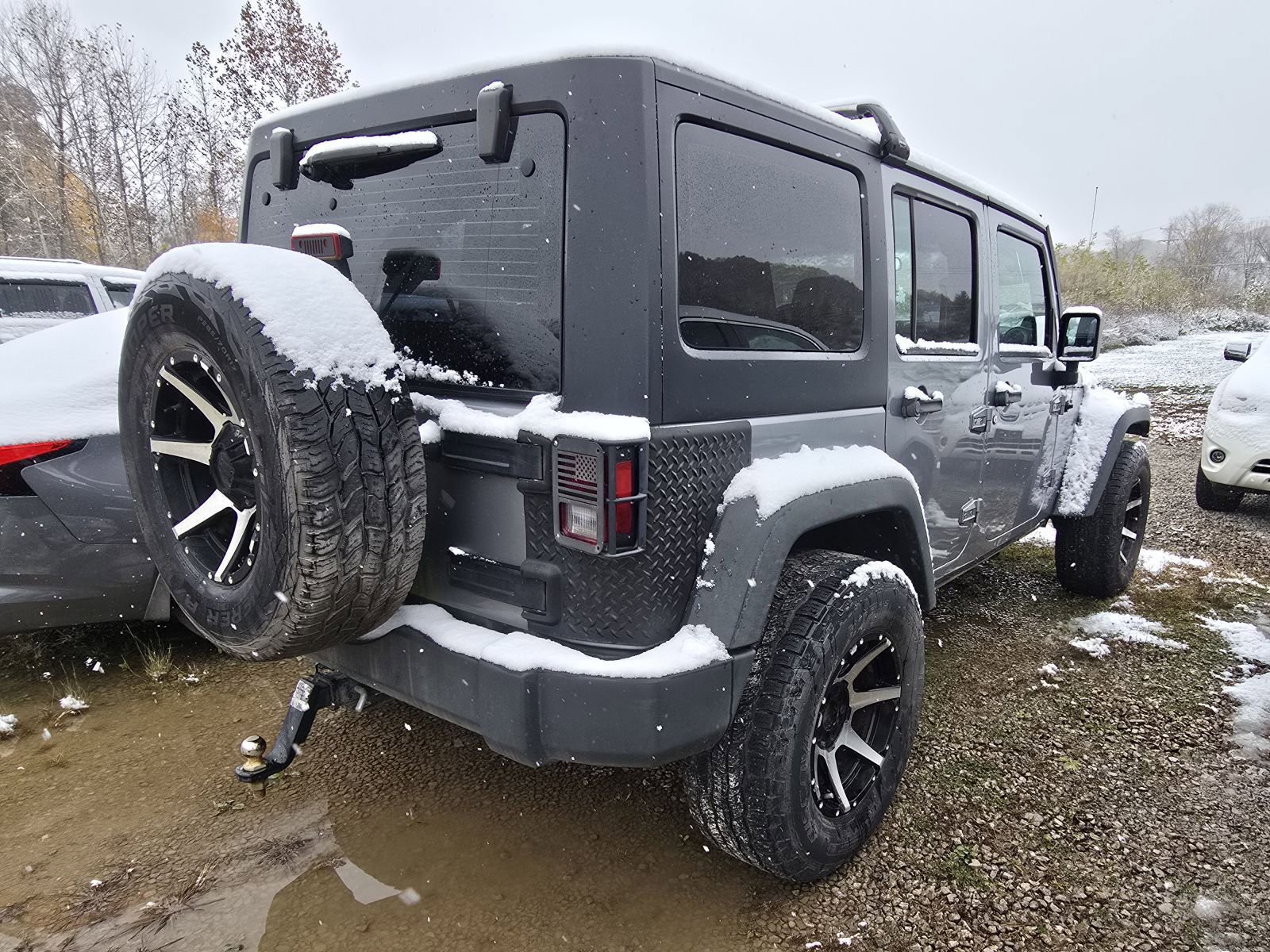 2013 Jeep Wrangler Unlimited Sport photo 3