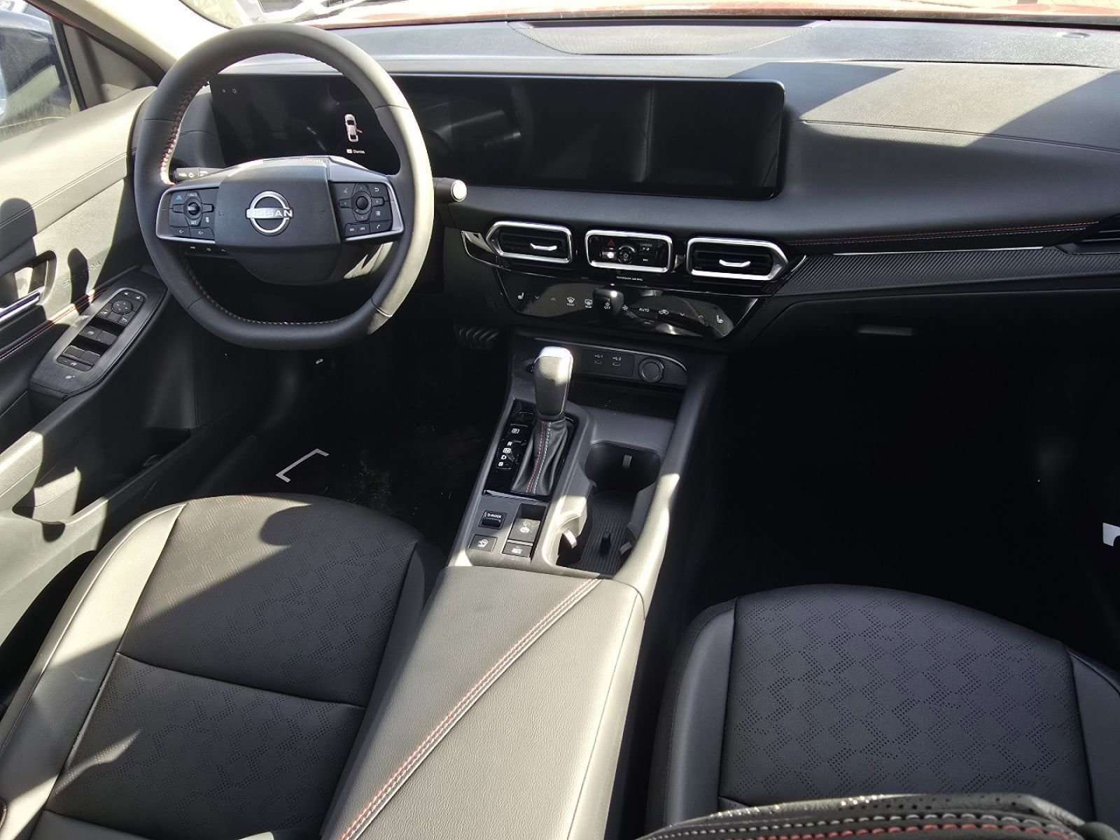 2026 Nissan Sentra SR - Photo 13