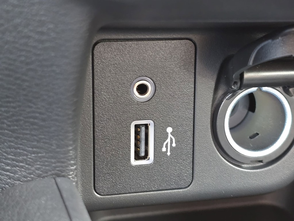 New 2025 Nissan Versa 1.6 S Sedan