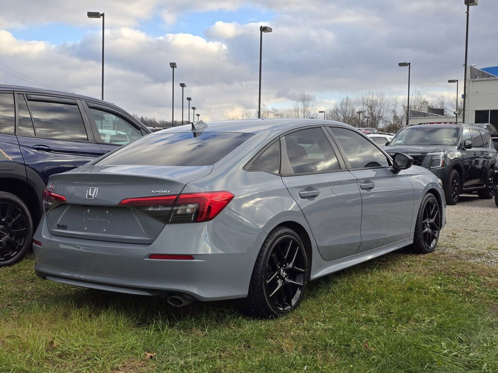 2022 Honda Civic Sport photo 4