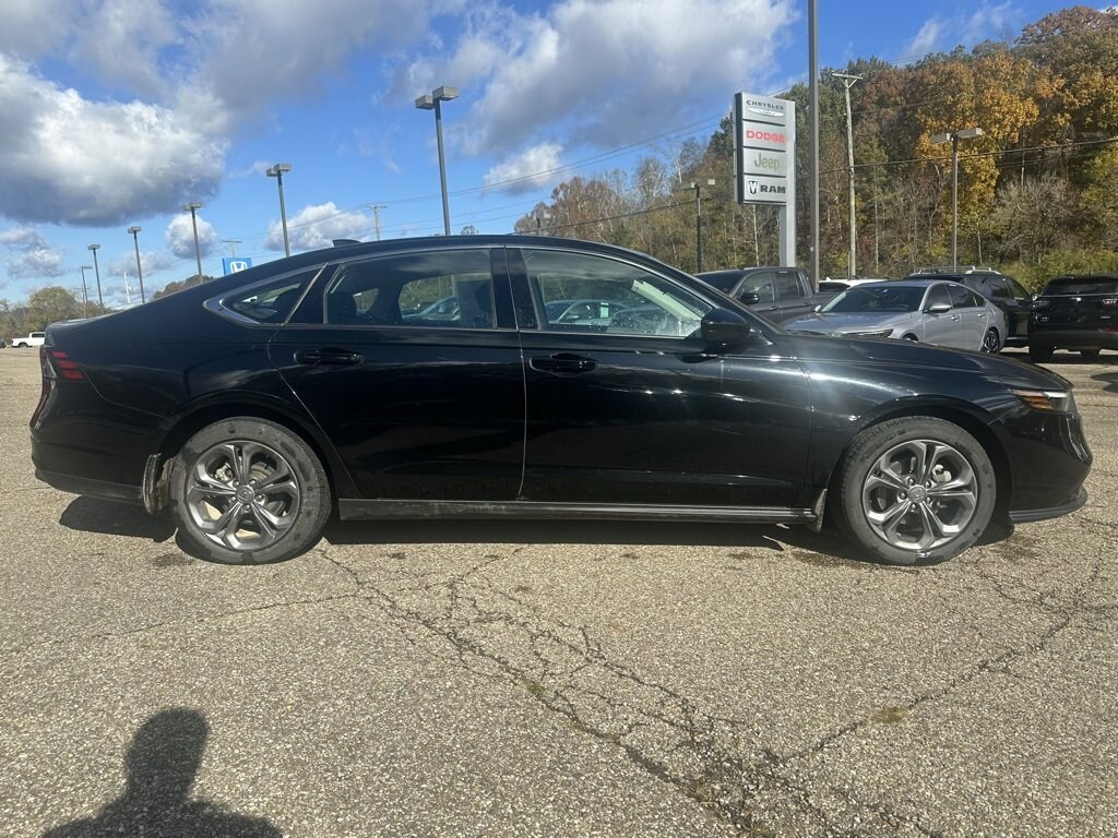 Used 2024 Honda Accord EX Sedan