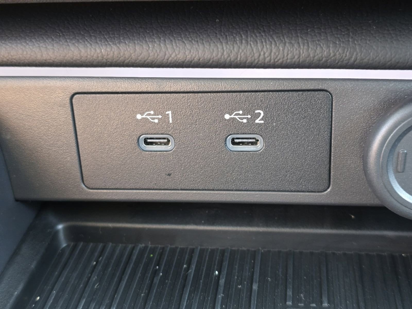 2026 Nissan Sentra SR - Photo 6
