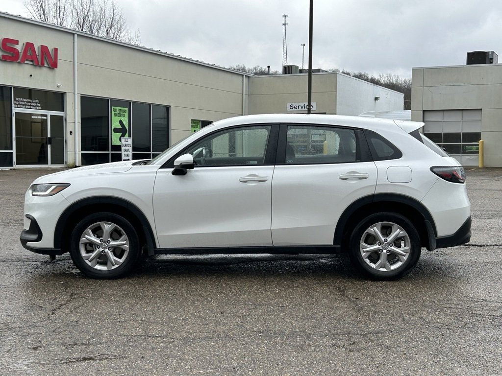 2024 Honda HR-V LX photo 2