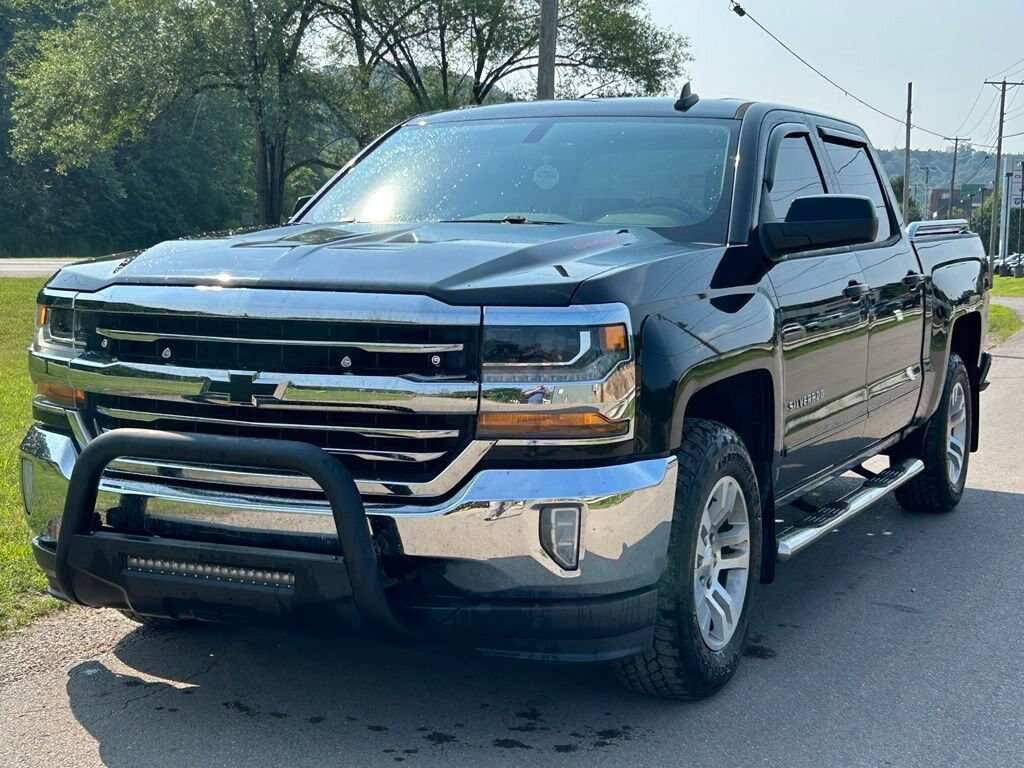Used 2017 Chevrolet Silverado 1500 LT w/1LT Truck Crew Cab