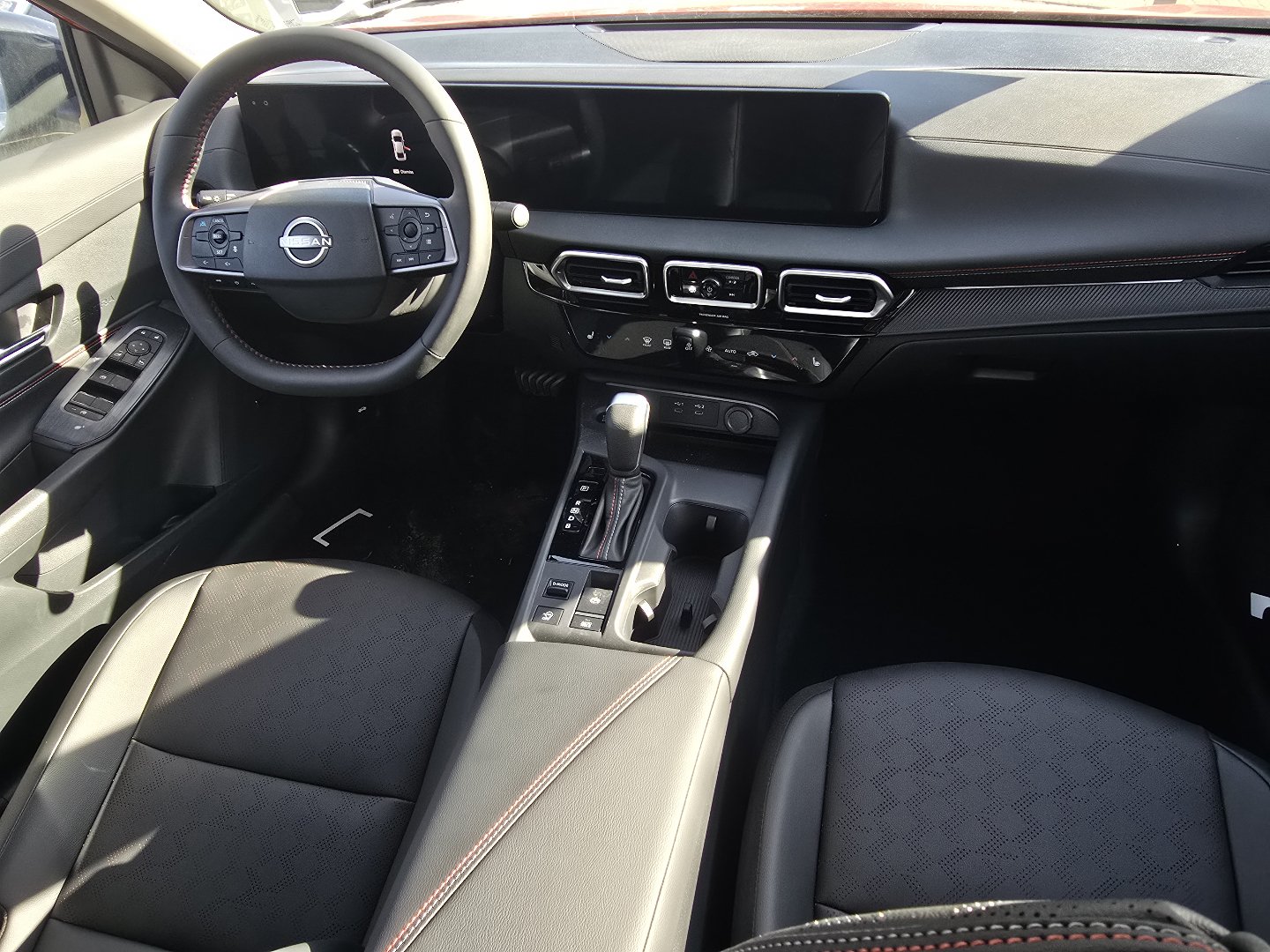 2026 Nissan Sentra SR - Photo 13