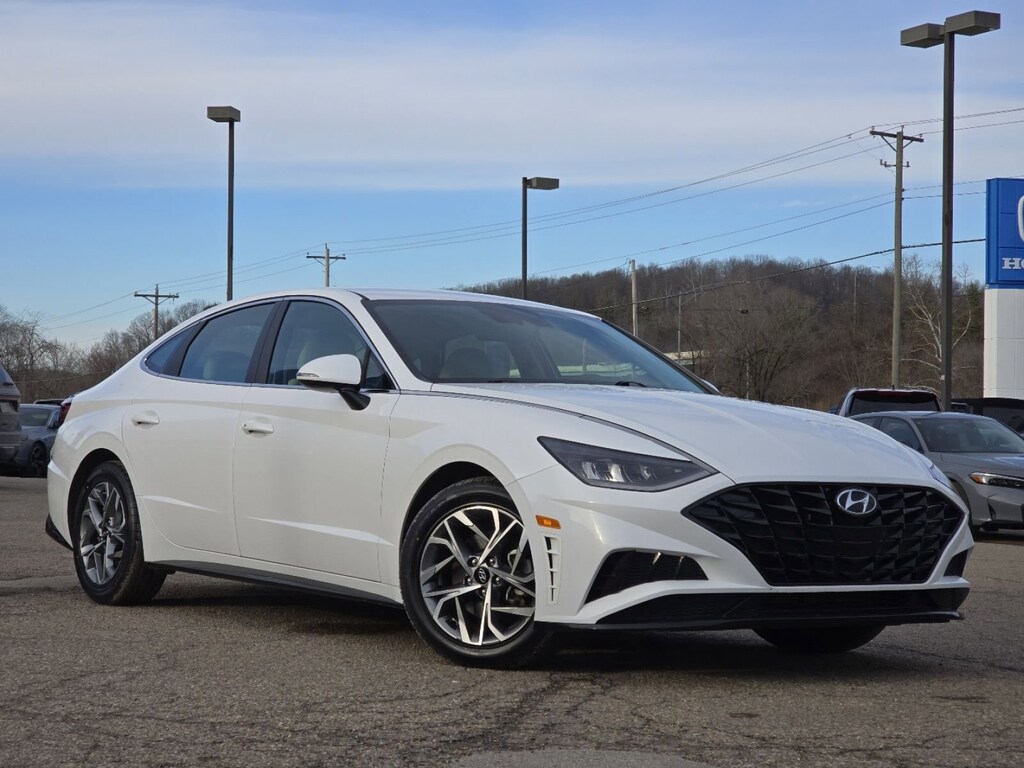 Used 2022 Hyundai Sonata SEL Sedan
