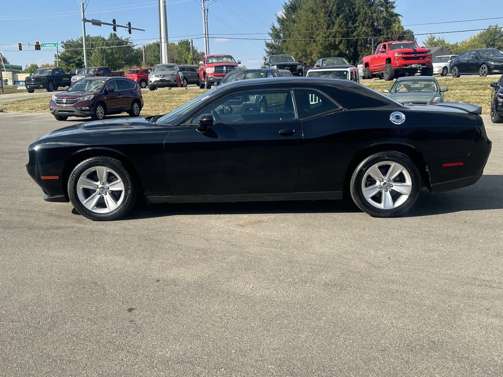 2023 Dodge Challenger SXT photo 4