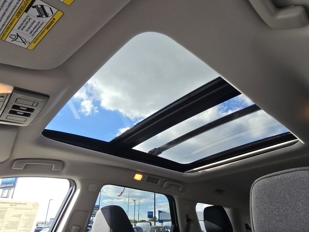 New 2025 Nissan Pathfinder SV SUV