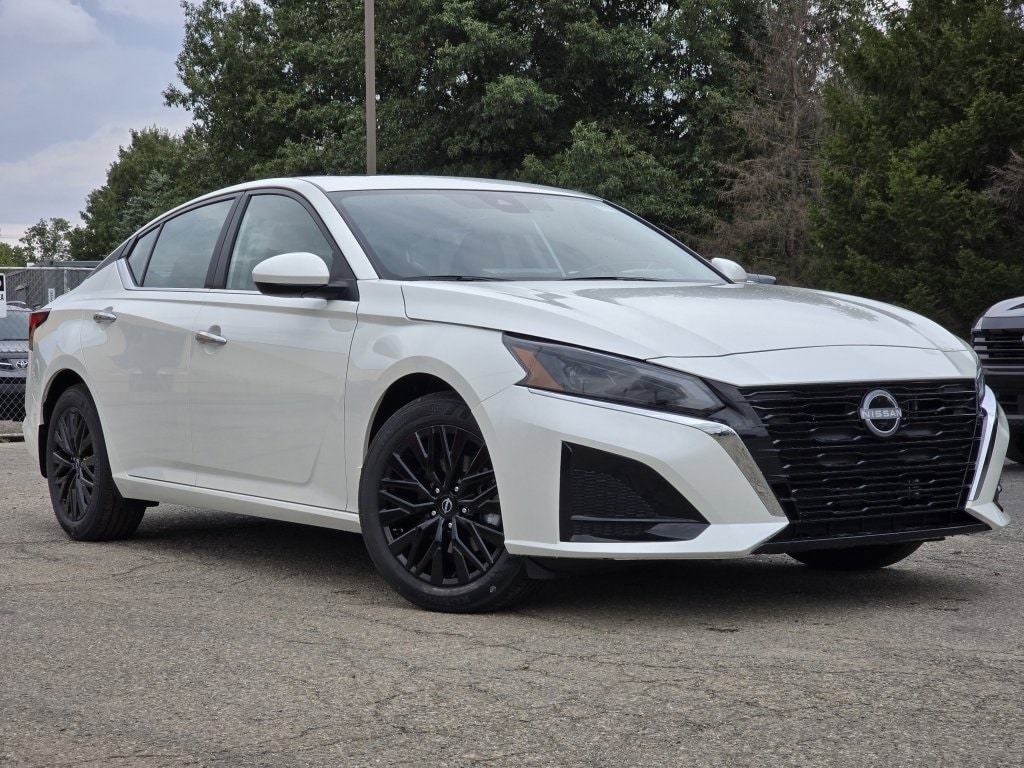 New 2025 Nissan Altima SV Sedan