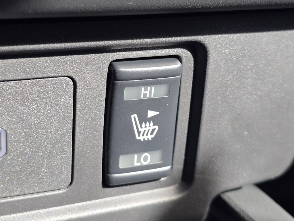 2026 Nissan Frontier SV photo 3