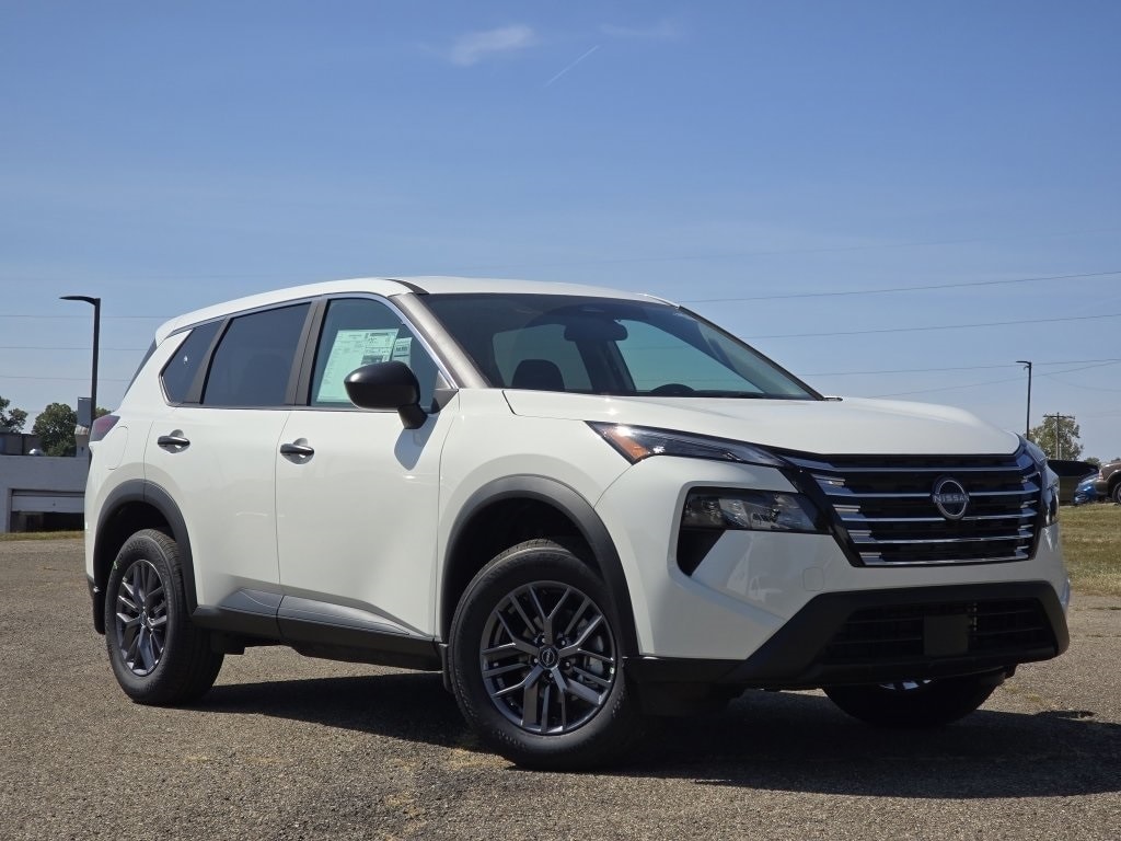 2026 Nissan Rogue S's photo