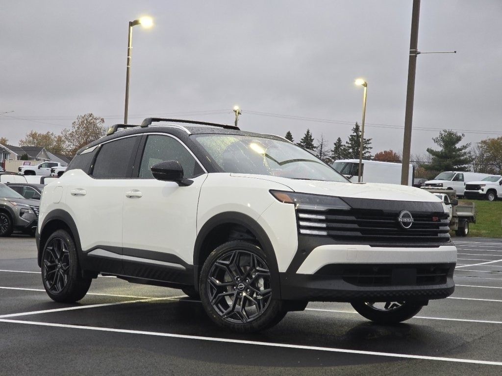 2026 Nissan KICKS SR AWD's photo