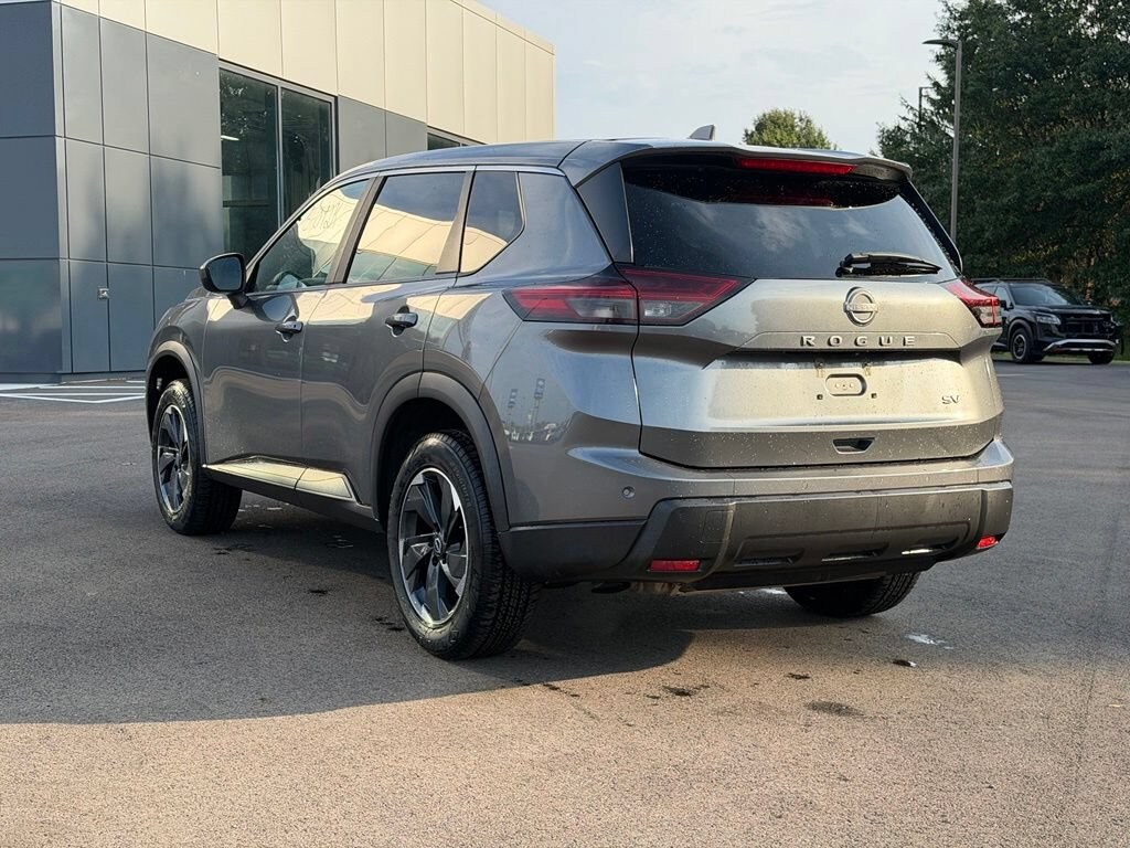 Used 2024 Nissan Rogue SV SUV