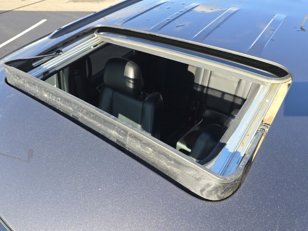 Used 2021 Jeep Grand Cherokee Laredo SUV