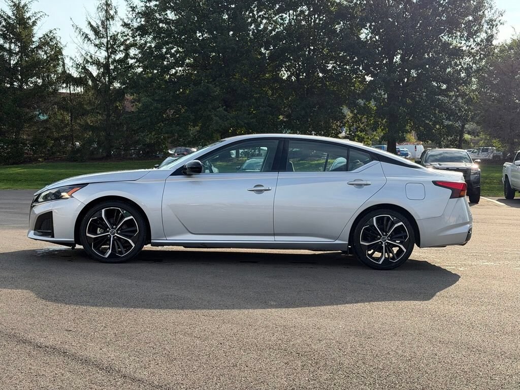 Used 2024 Nissan Altima 2.5 SR Sedan