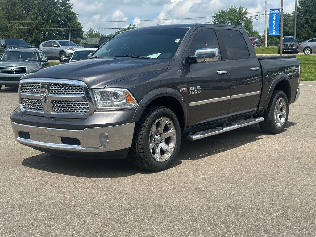 2016 Ram 1500 Laramie photo 2