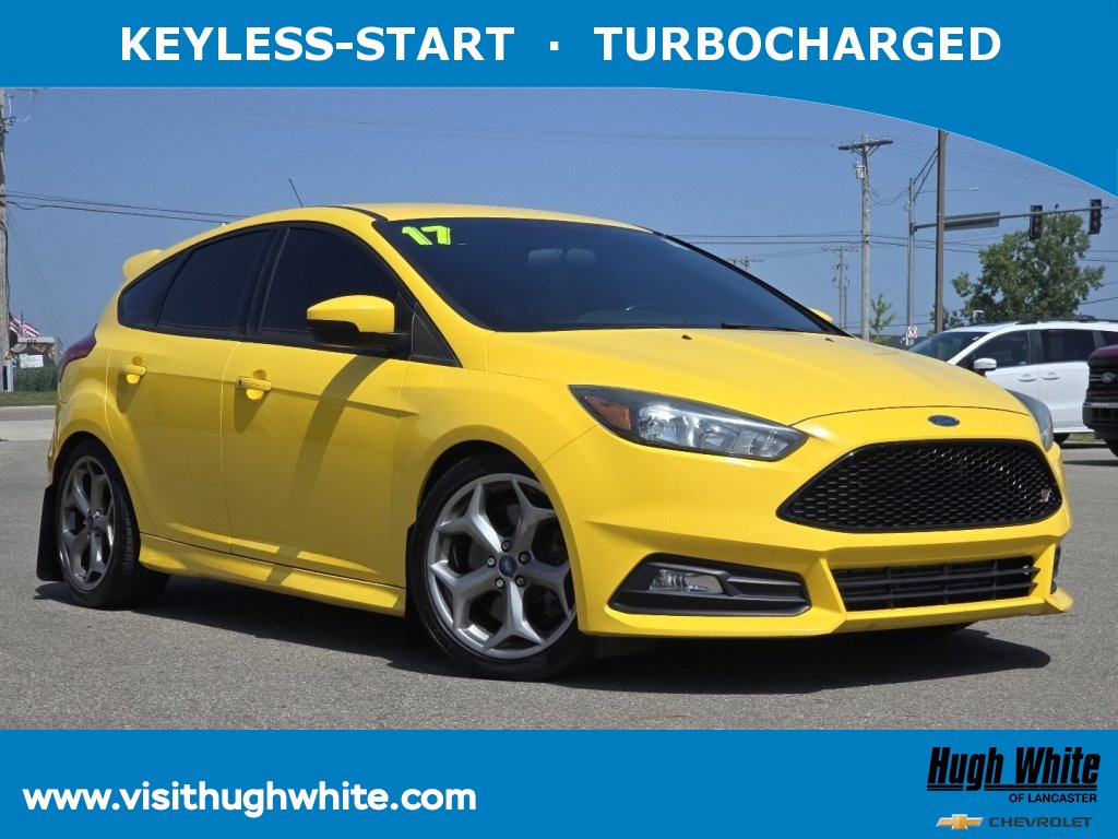 2017 Ford Focus 5 Door Hatch ST's photo