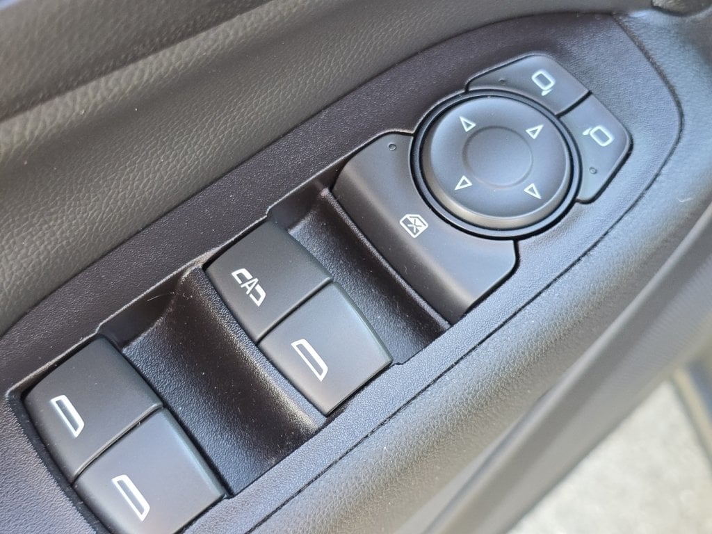 2022 Chevrolet Equinox LT - Photo 24