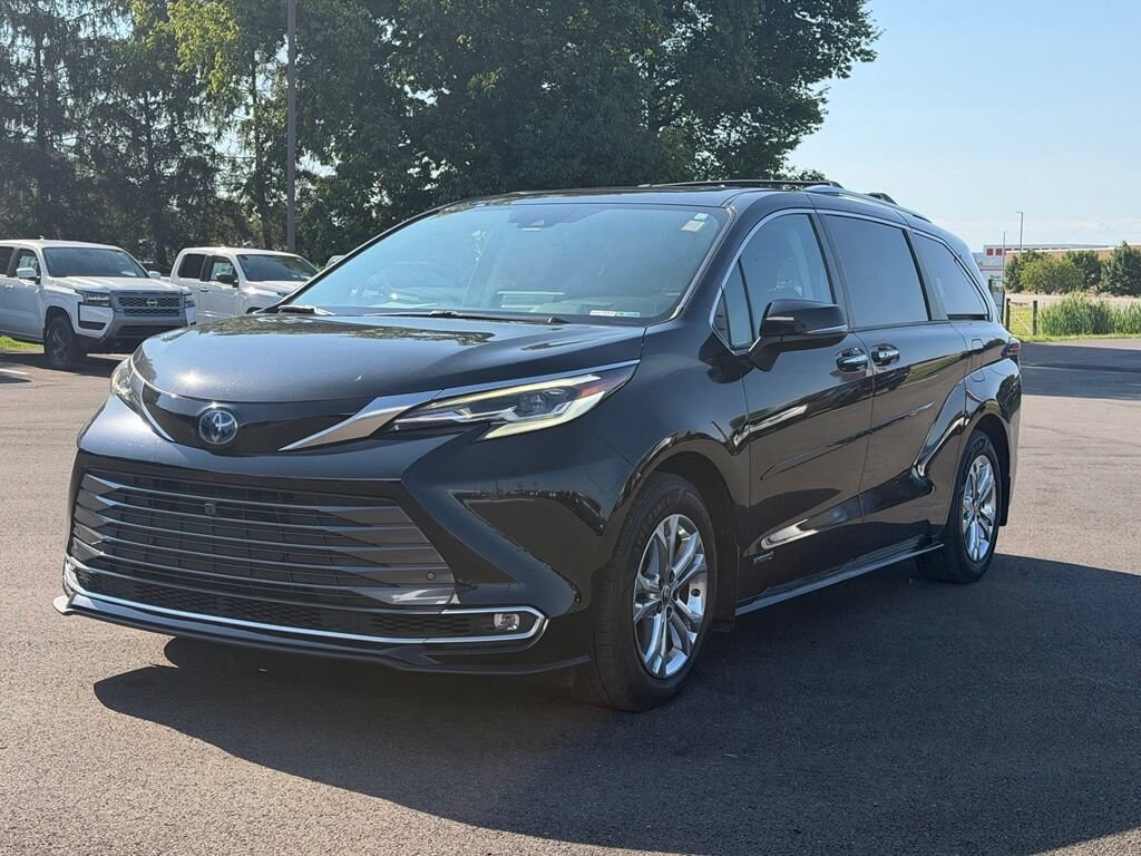 Used 2021 Toyota Sienna Platinum 7 Passenger Van