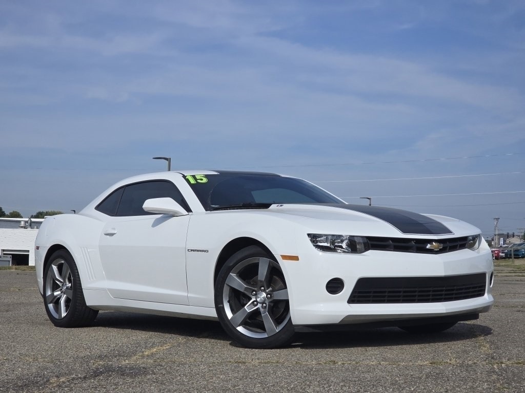 Used 2015 Chevrolet Camaro 1LS with VIN 2G1FA1E35F9309020 for sale in Lancaster, OH