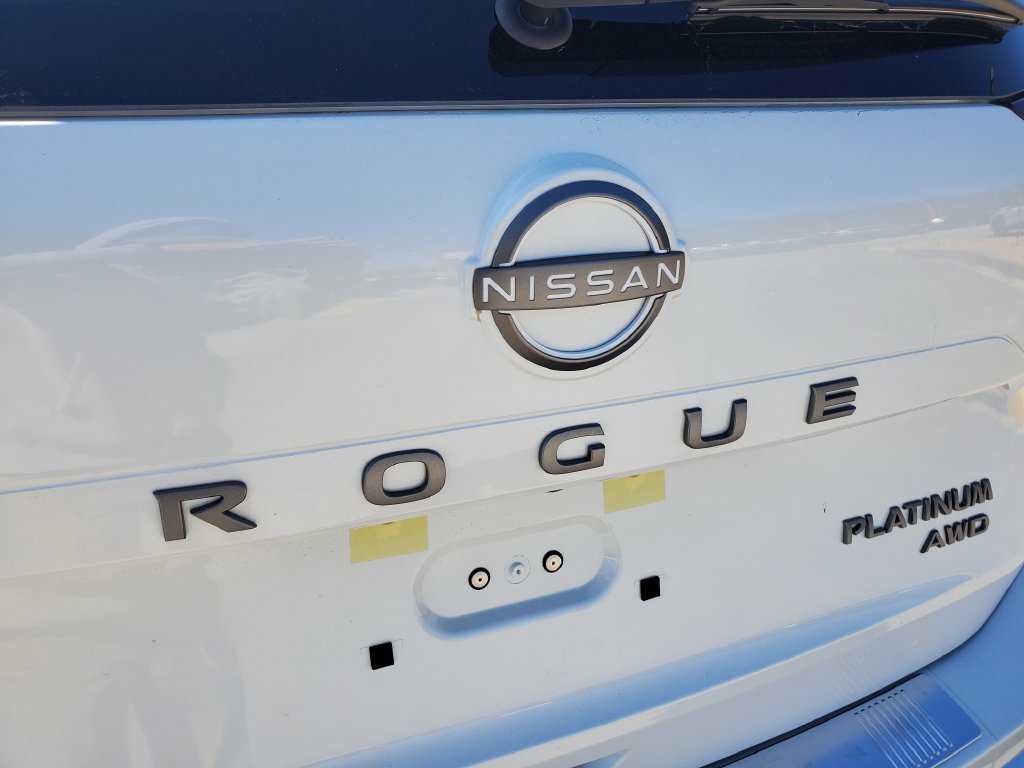 2026 Nissan Rogue Platinum - Photo 8