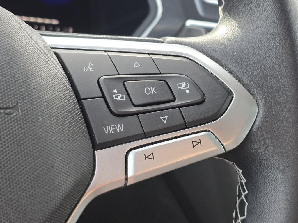2023 Volkswagen Tiguan SE - Photo 26