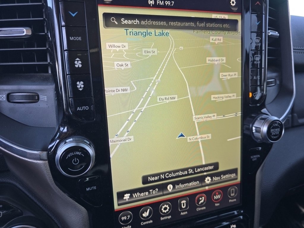 2019 Ram 1500 Laramie photo 3