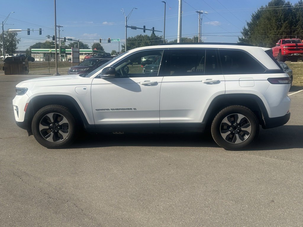 2024 Jeep Cherokee Limited 4xe photo 2