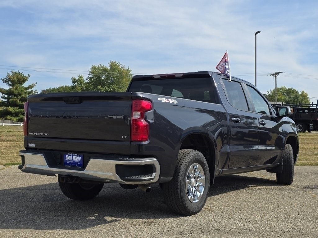 2022 Chevrolet Silverado 1500 LT photo 3