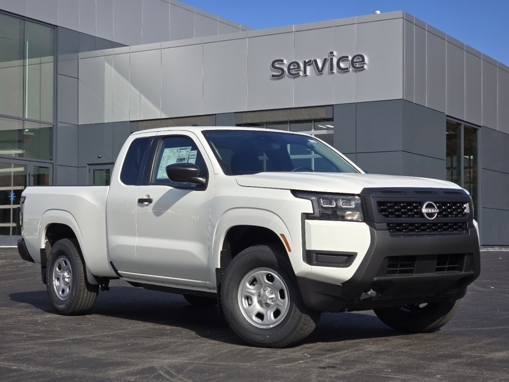 2026 Nissan Frontier S's photo