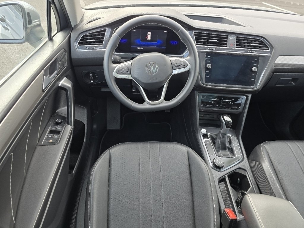 2023 Volkswagen Tiguan SE - Photo 19