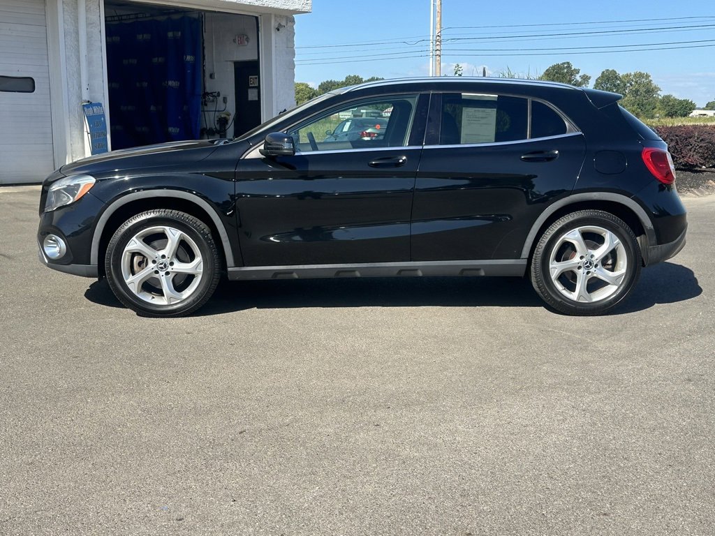 2018 Mercedes Benz GLA 250 4MATIC photo 2