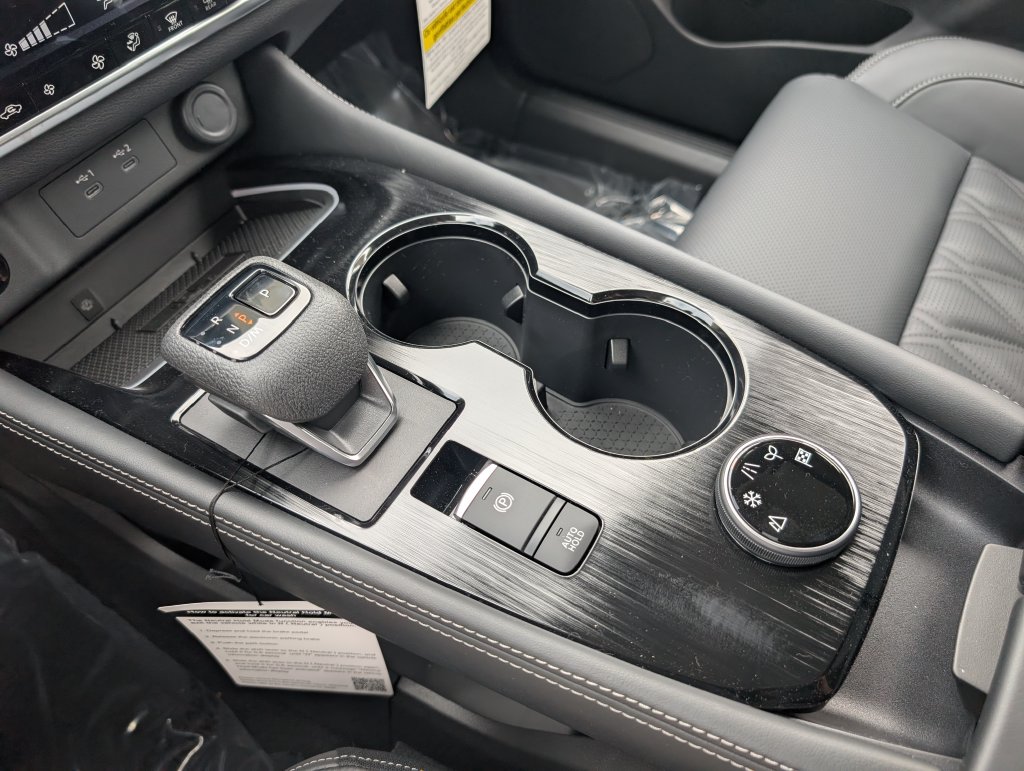 2026 Nissan Rogue Platinum - Photo 18