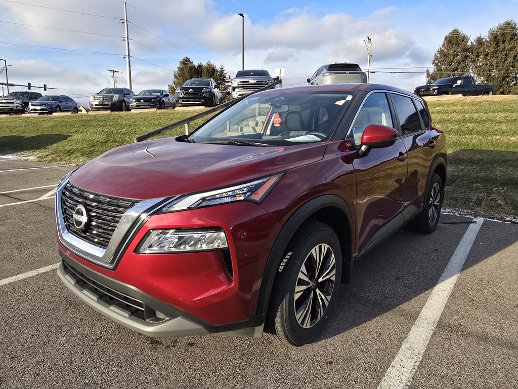 2022 Nissan Rogue SV's photo