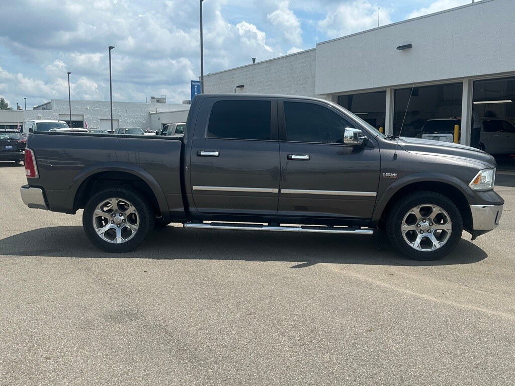 2016 Ram 1500 Laramie photo 4